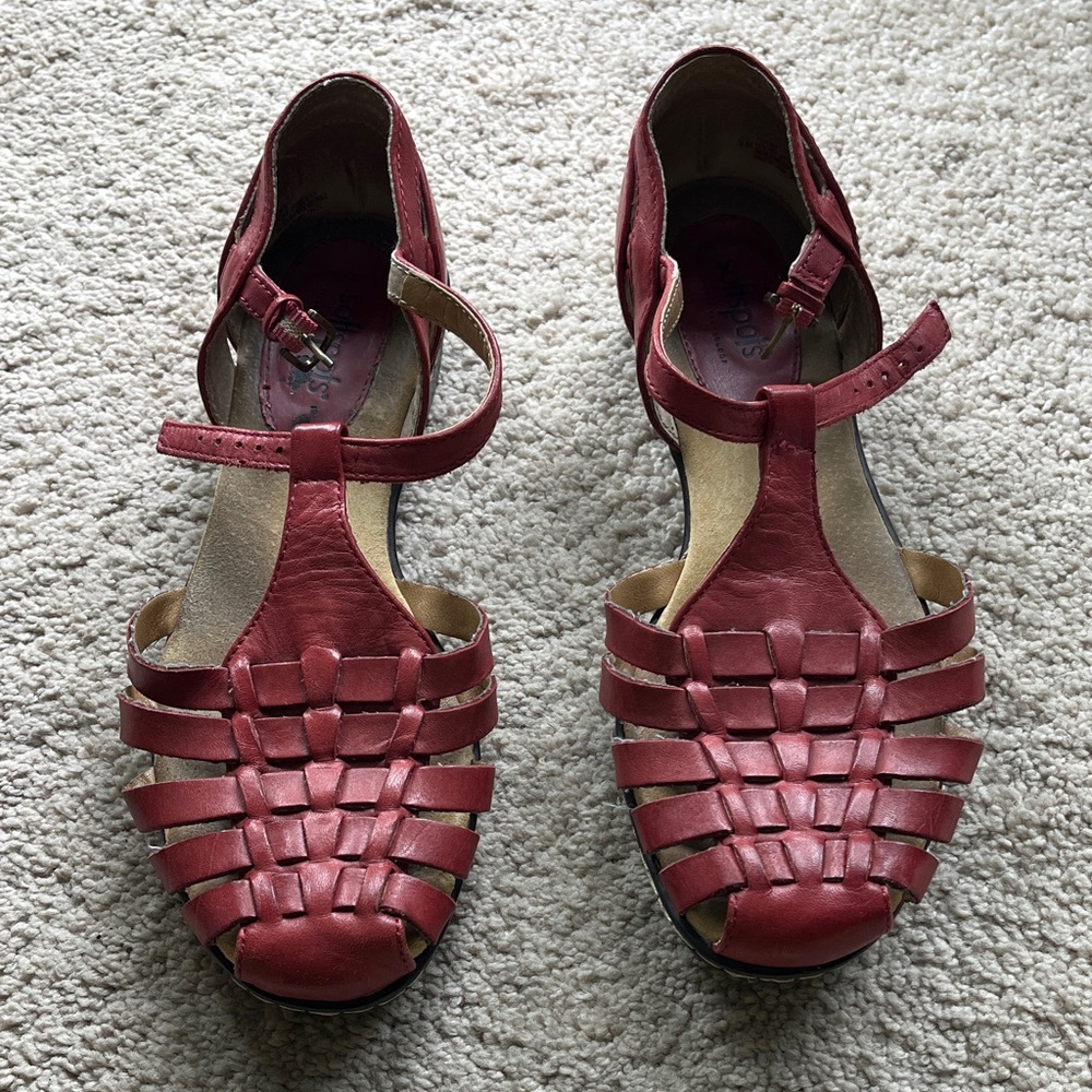 Softspots Women's Red Woven Leather Sandals
